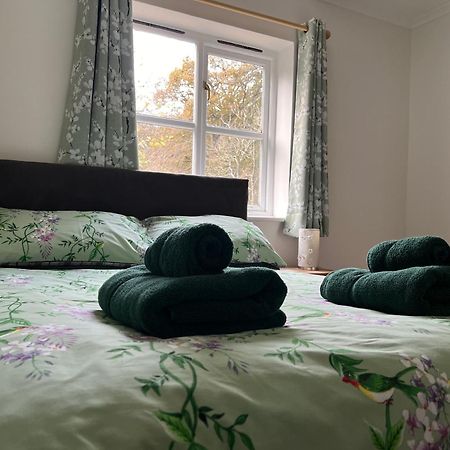 Forestry Cottage. Hot Tub, Open Fire, Dog Friendly Gaywood 외부 사진