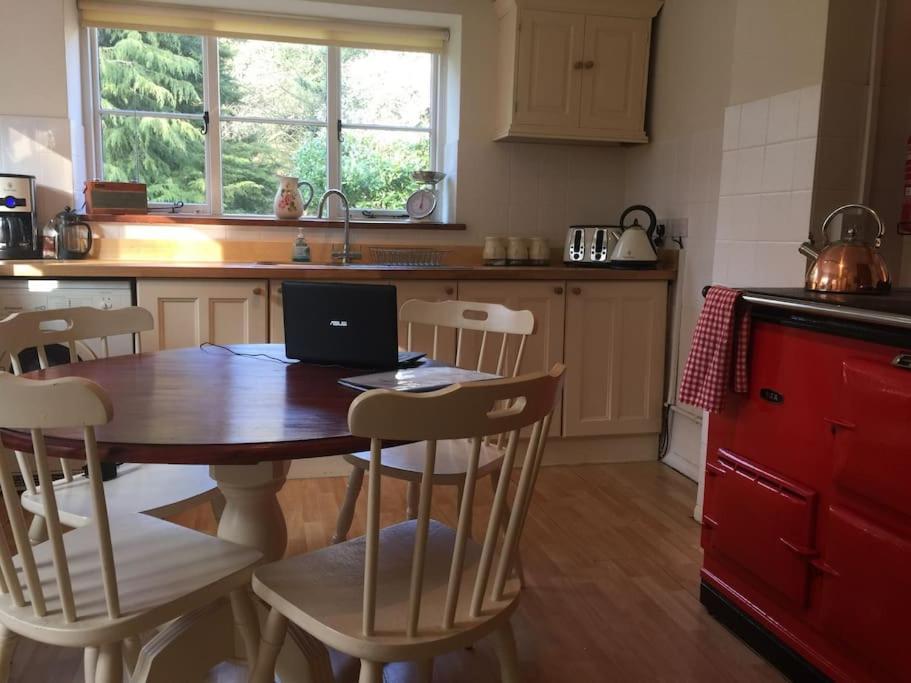 Forestry Cottage. Hot Tub, Open Fire, Dog Friendly Gaywood 외부 사진