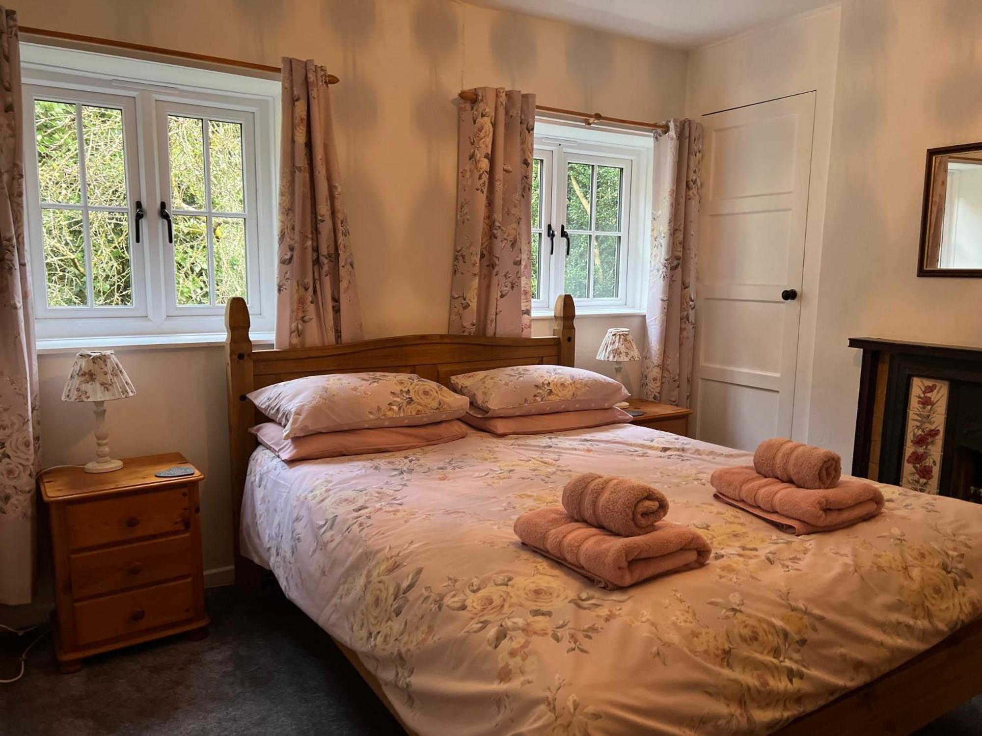 Forestry Cottage. Hot Tub, Open Fire, Dog Friendly Gaywood 외부 사진